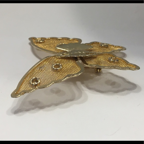 Gold toned Butterfly Brooch - Picture 4 of 6